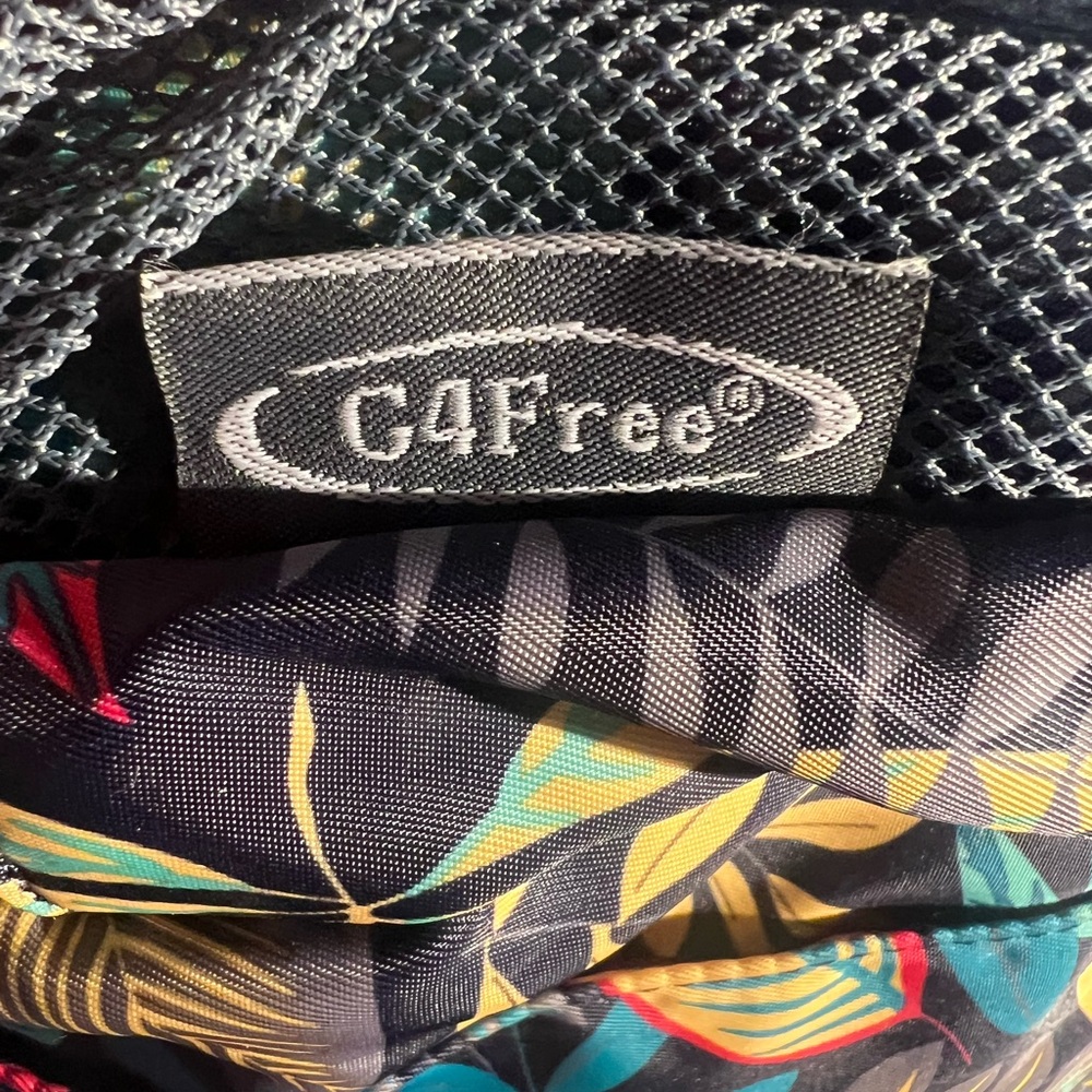 Multicolor Leaf Pattern Women’s Backpack - image 3